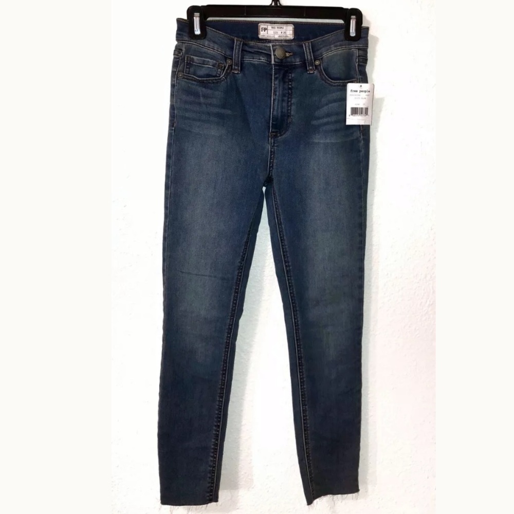 Free People: NEW Light Blue Jegging Jeans [sz 25]